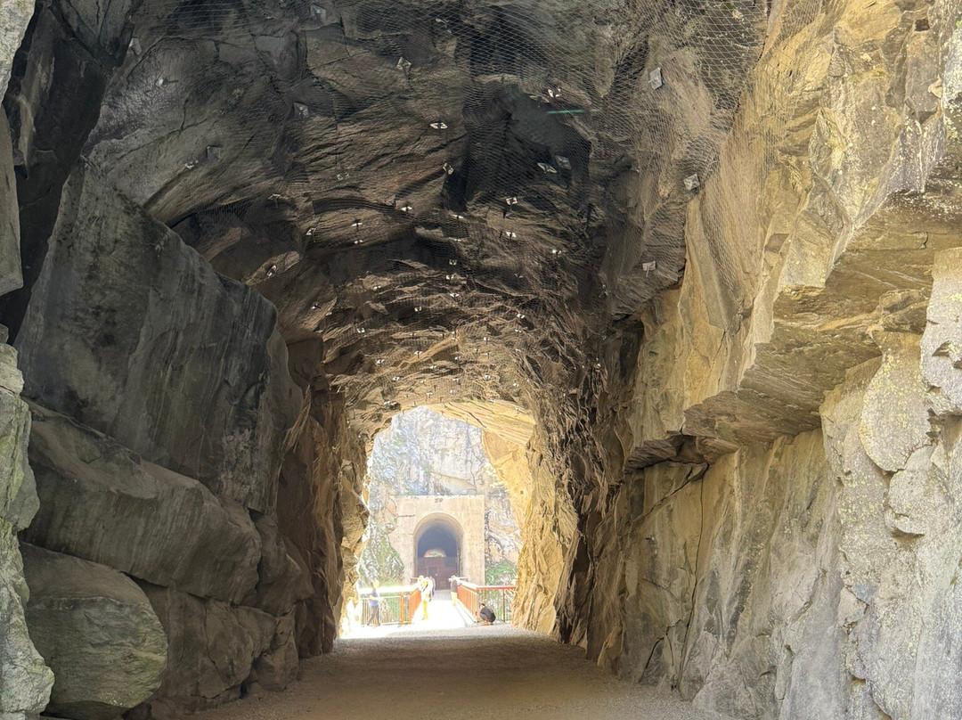 Othello Tunnels-霍普必去景点