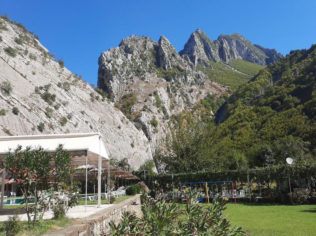 Holta Canyon-Gramsh必去景点