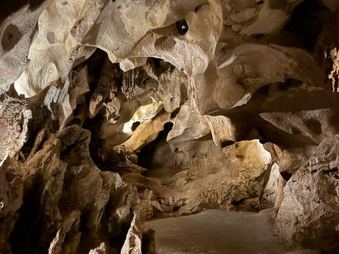 Cueva del Tesoro-Rincon de la Victoria必去景点