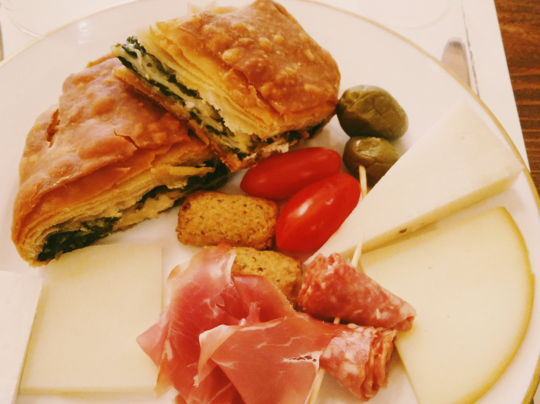 Pyrgos Vasilissis-伊利昂必去景点