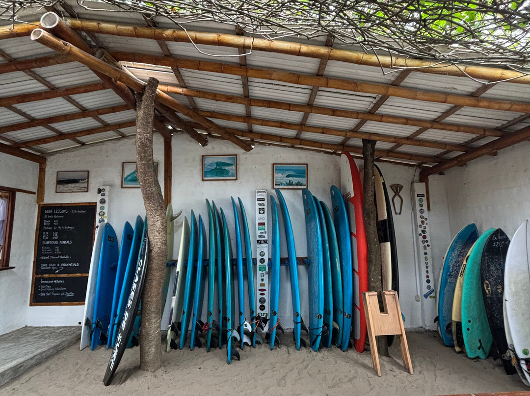 Outdoor Ecuador Spanish & Surf School-Olon必去景点