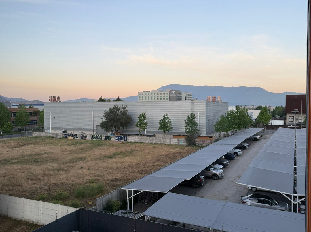 Courtyard by Marriott Santiago Airport主图