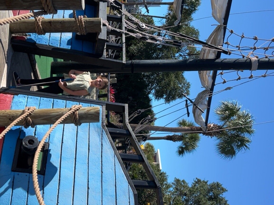 Captain Hook's Adventure Golf-美特尔海滩必去景点