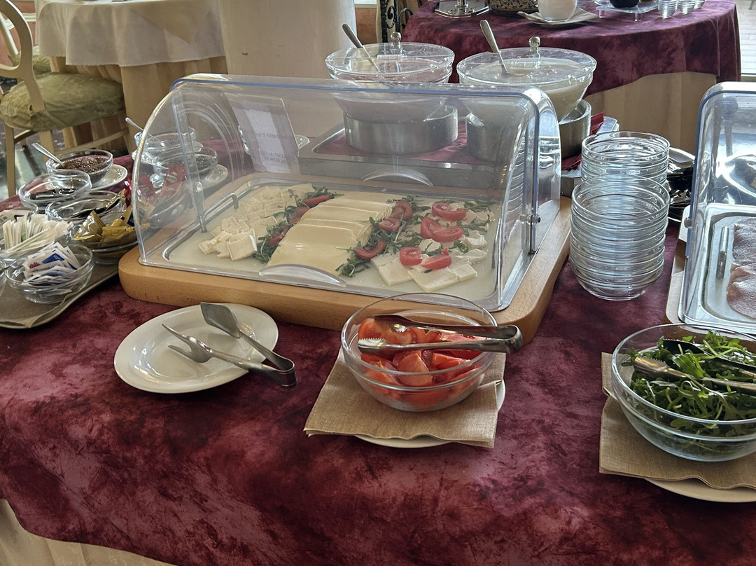 维多利亚宫酒店主图