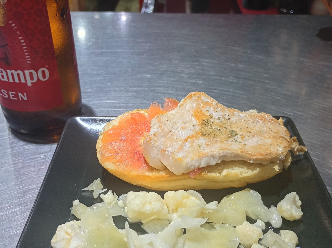 Bar El Tapeo-Huelma必去景点
