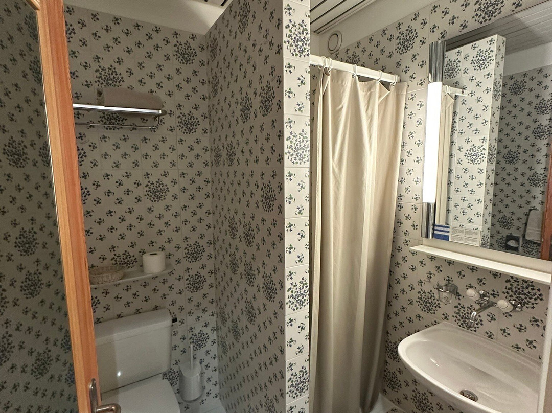 慕温匹克旅行酒店主图