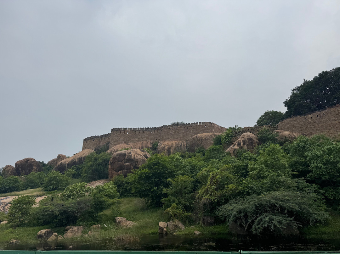 Nishat Tours And Travels-斯利那加必去景点