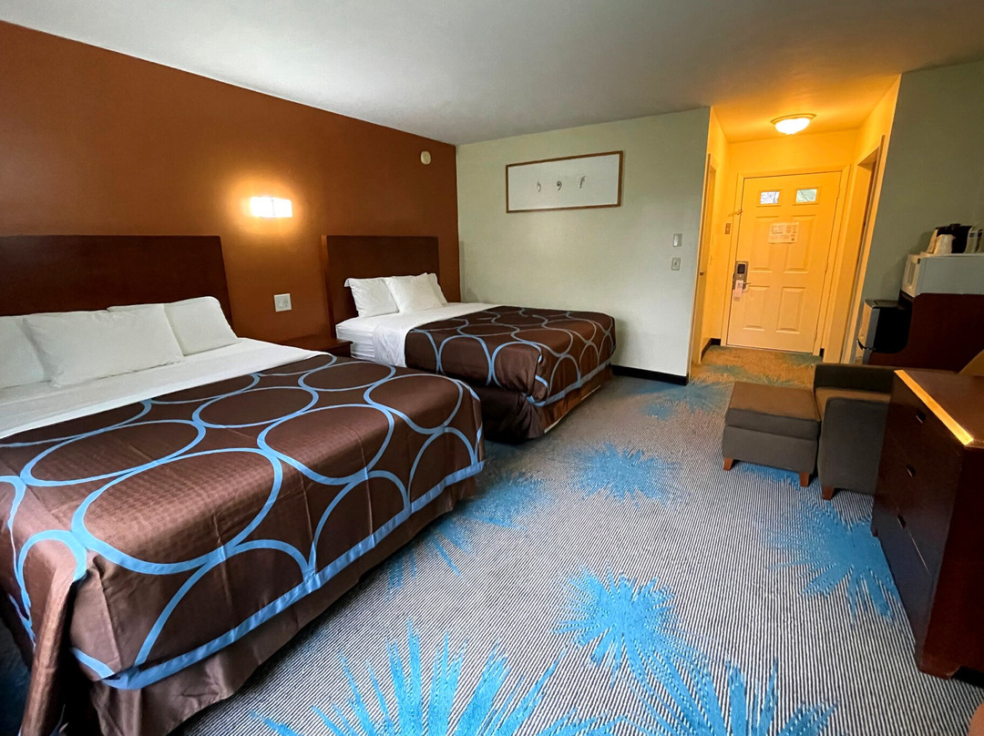 Red Carpet Inn and Suites Plymouth主图