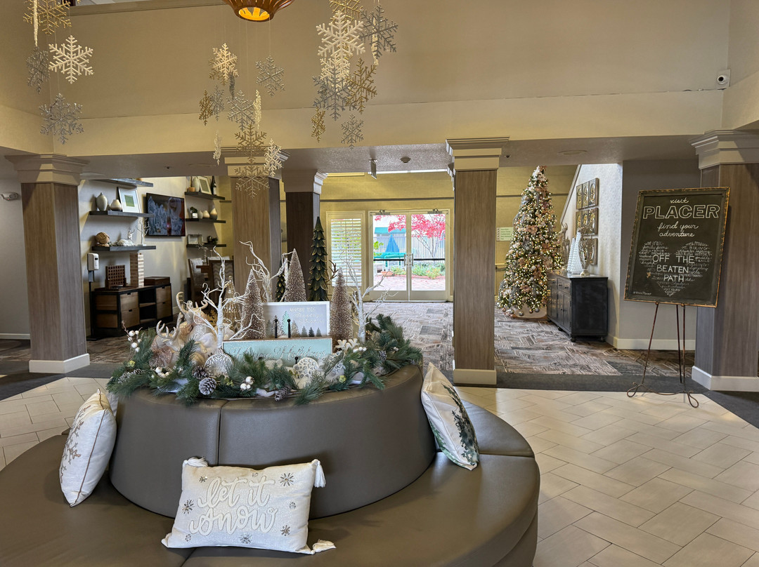 奥本恩假日酒店主图