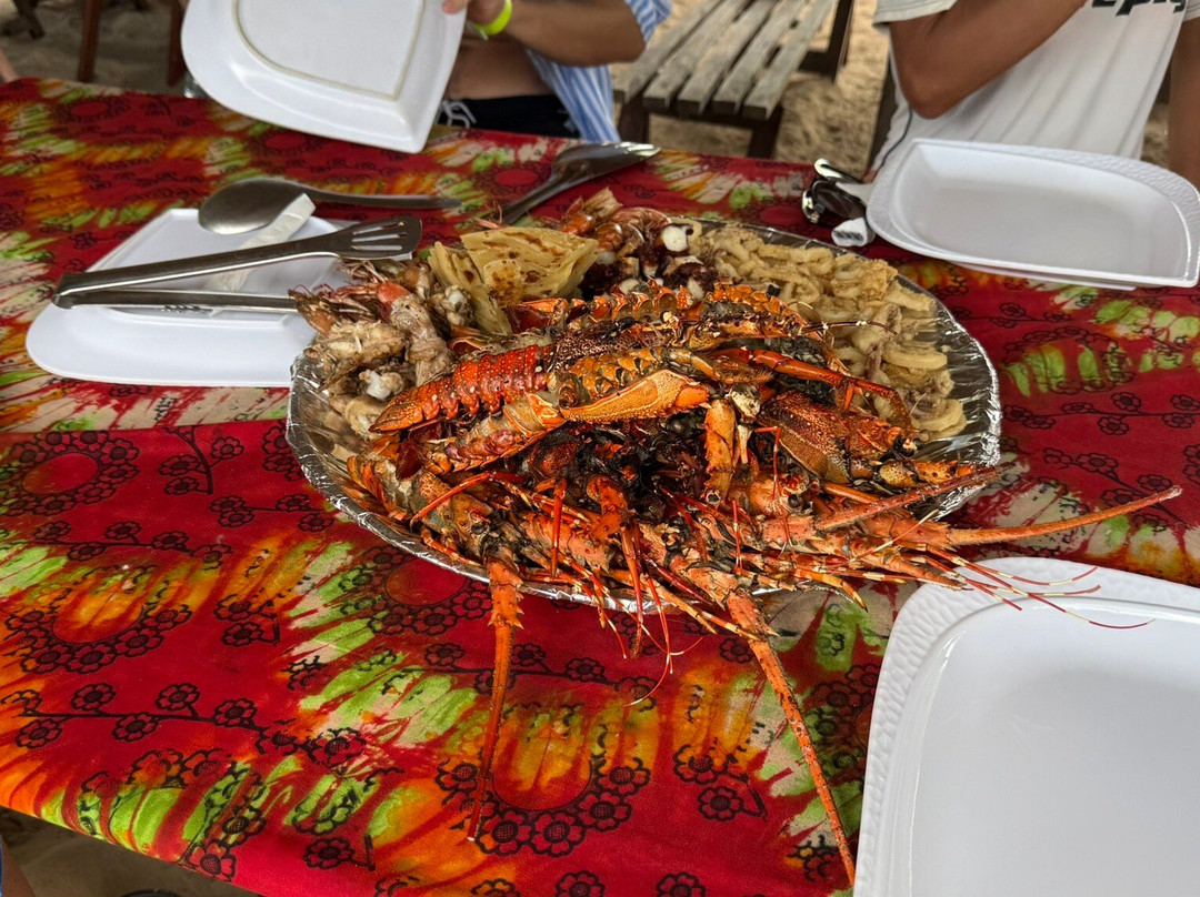 GoSmart Zanzibar Tours & Safari-Kiembi Samaki必去景点