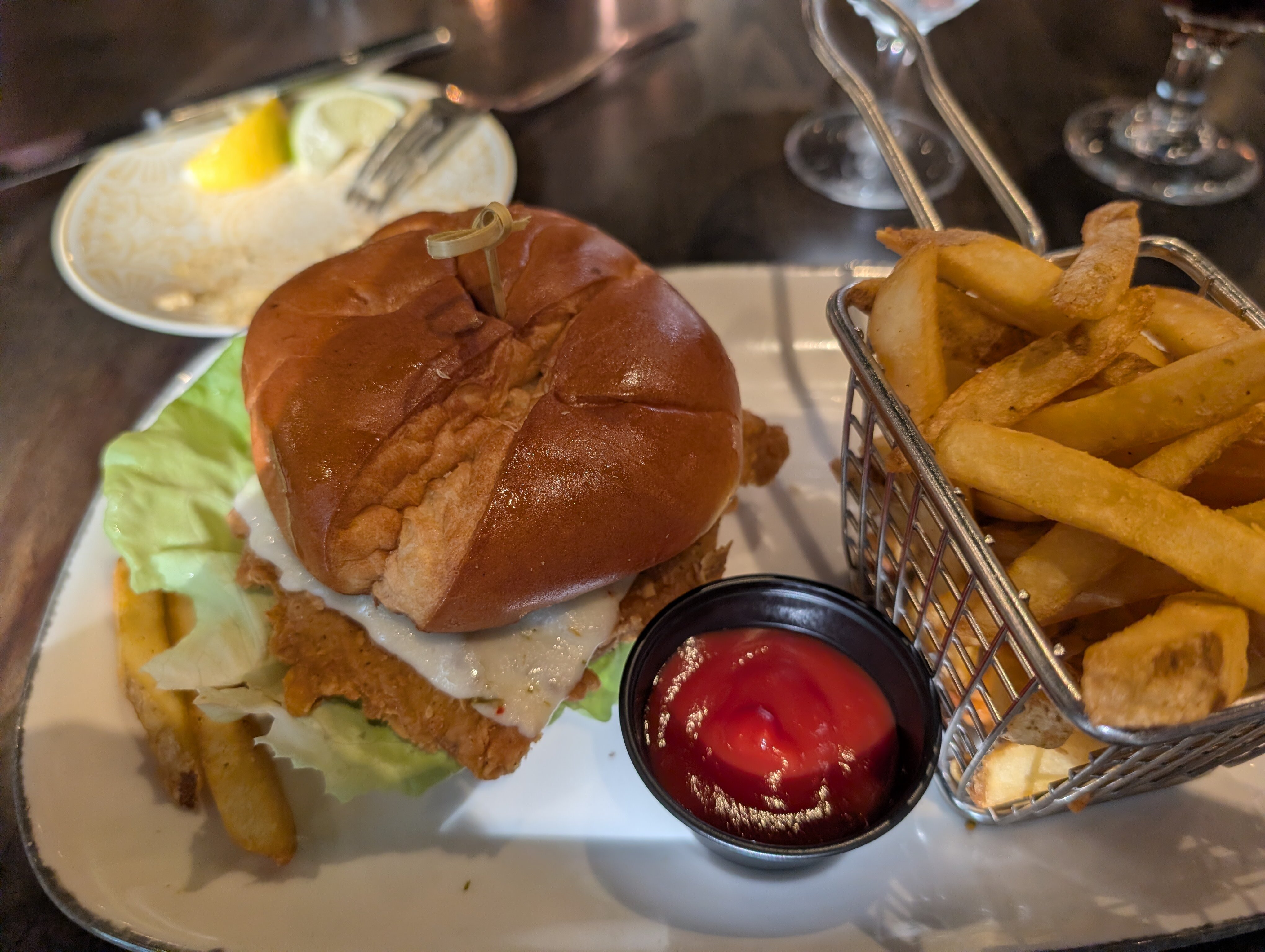 Hotel Zessa Orange County Airport, A Doubletree By Hilton-浴室