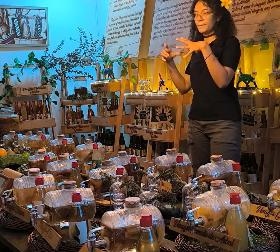 Museo Del Vinagre-卡利必去景点