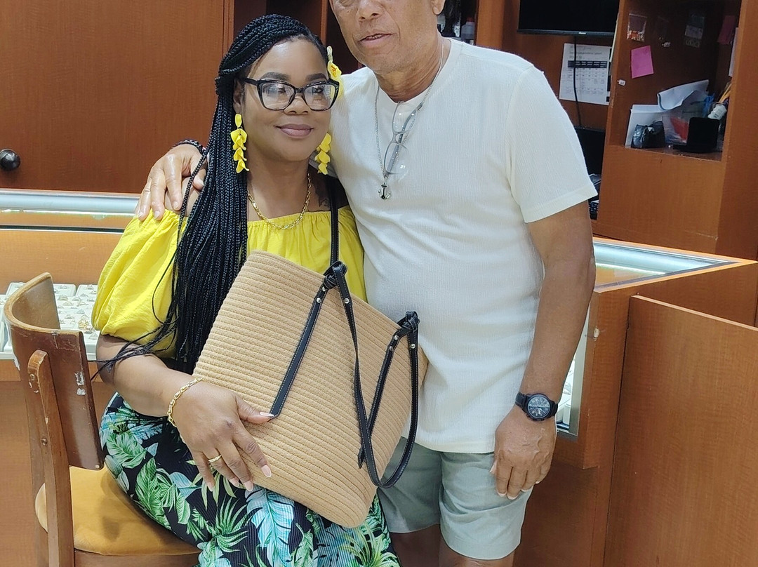 Gold Palace Jewelers-奥腊涅斯塔德必去景点