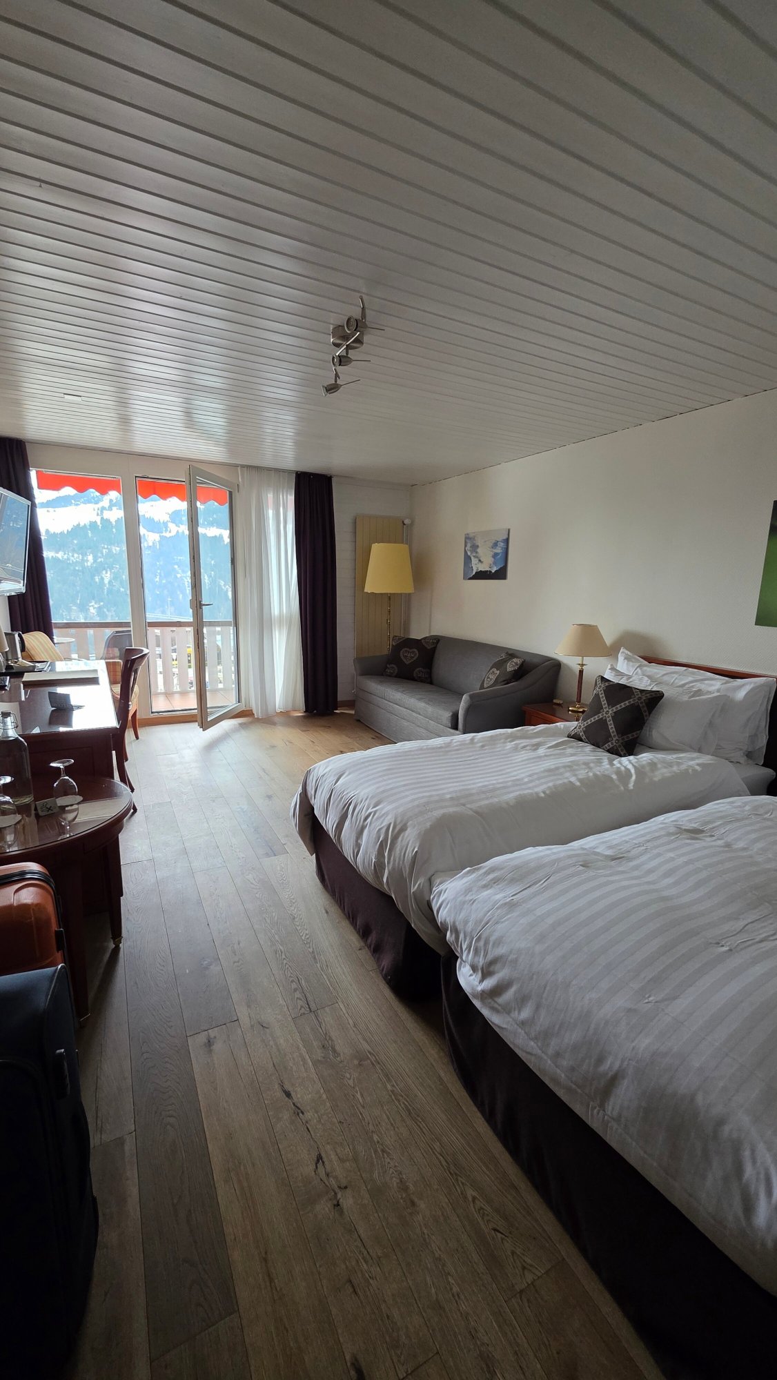 希尔伯亨酒店-官方