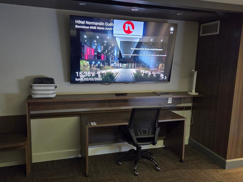 诺曼丁套房酒店主图