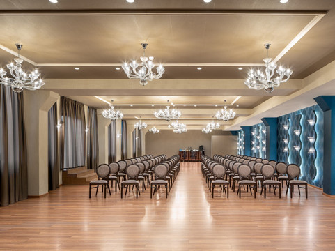 蓝天水疗酒店主图