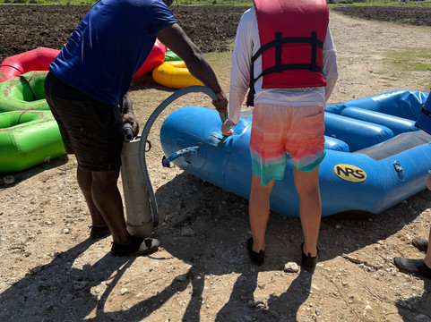 River Rapids Tubing Adventure-Rio Bueno必去景点