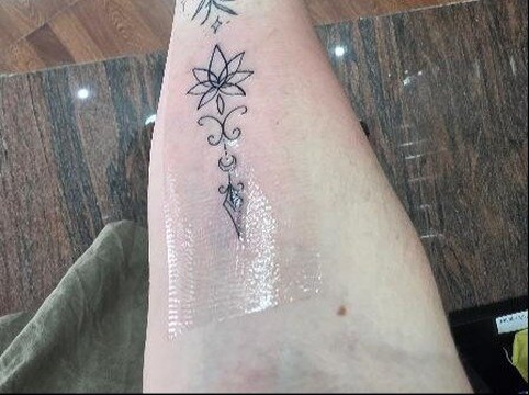 INKspiration Tattoo and Piercing Studio-托雷莫里诺斯必去景点