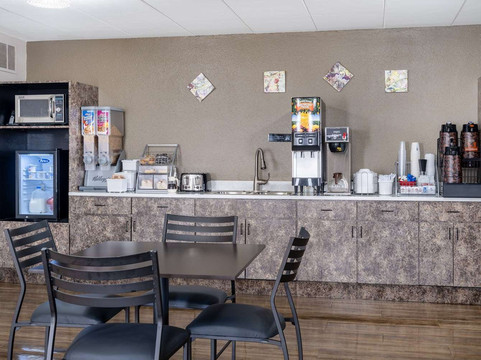 Owatonna酒店住宿-Super 8 by Wyndham Owatonna