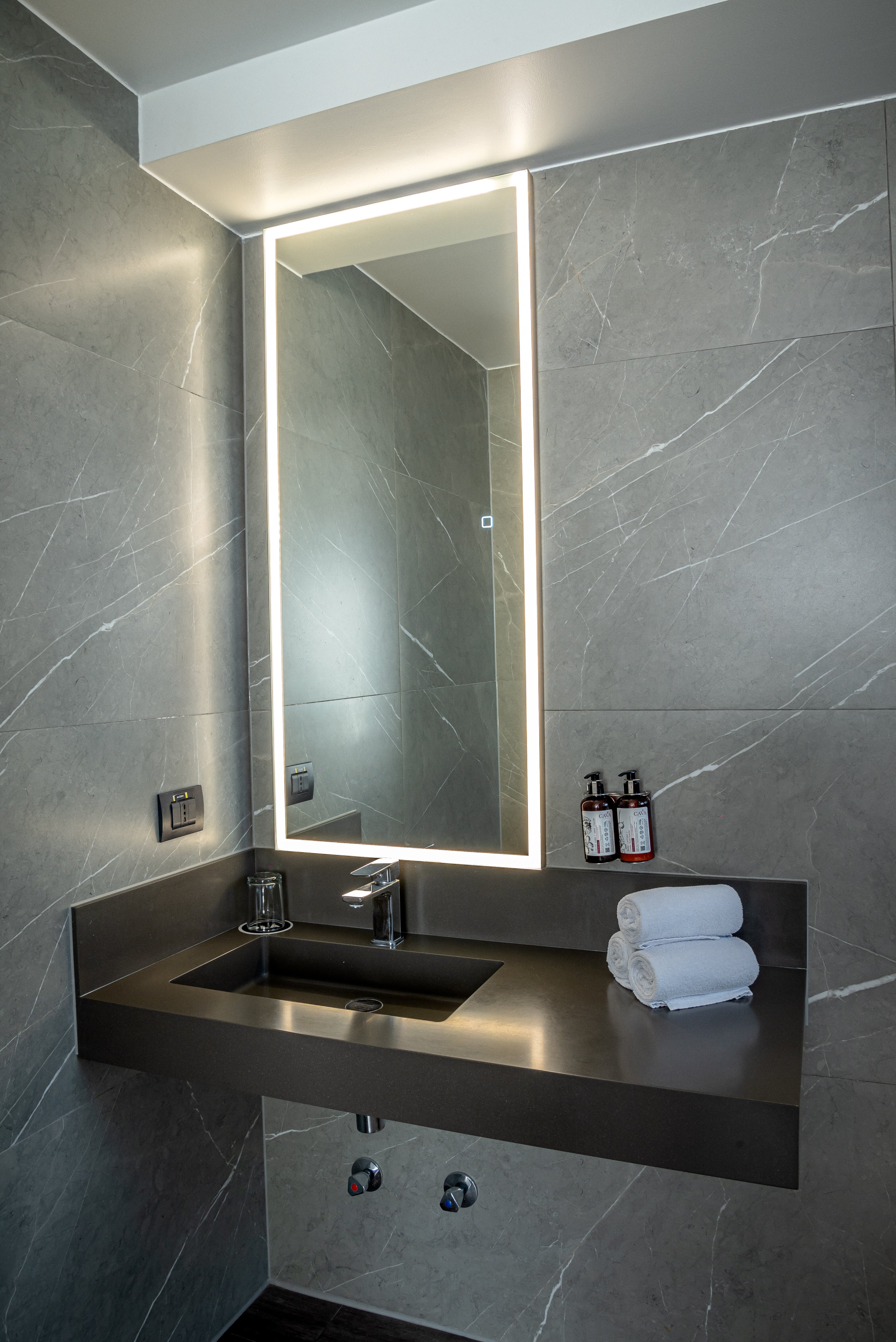 圣迭戈普罗维登西亚欧拉酒店 - 希尔顿启缤精选酒店-浴室