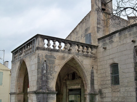 Notre Dame de la Pitié-圣雷米必去景点