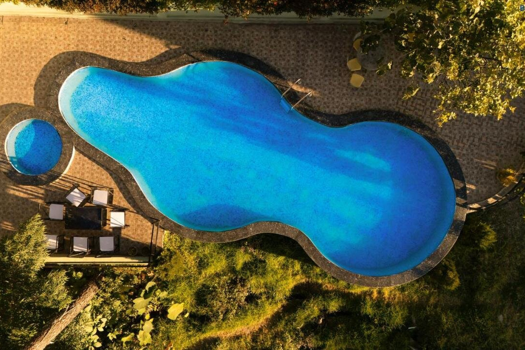 Paradise Hotel