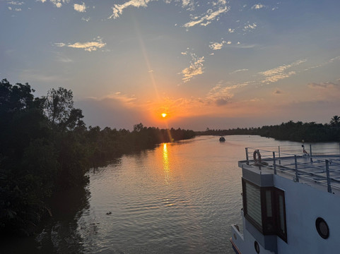 Mekong Eyes Cruise-芹苴必去景点