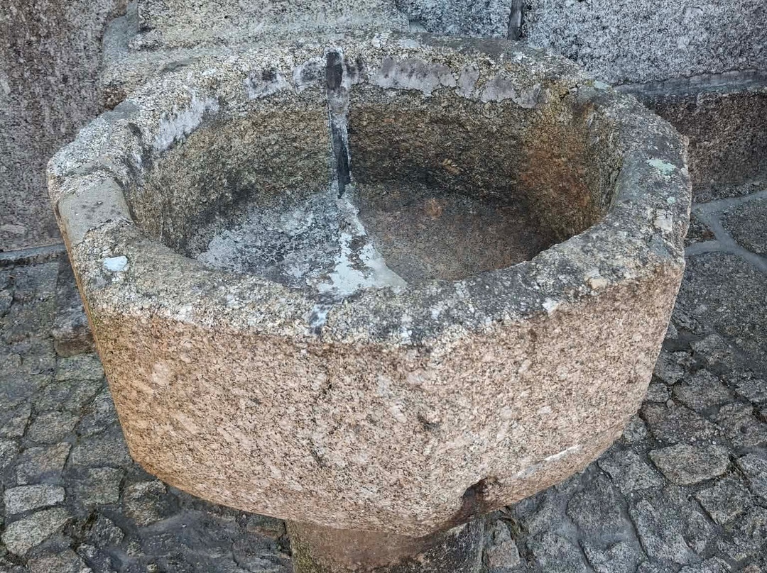 Igreja Velha de Sequeirô-Santo Tirso必去景点