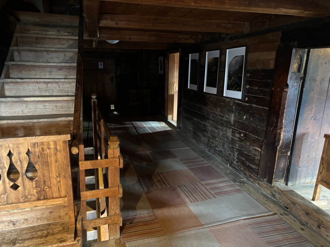 Bergdoktorhaus-埃尔矛必去景点