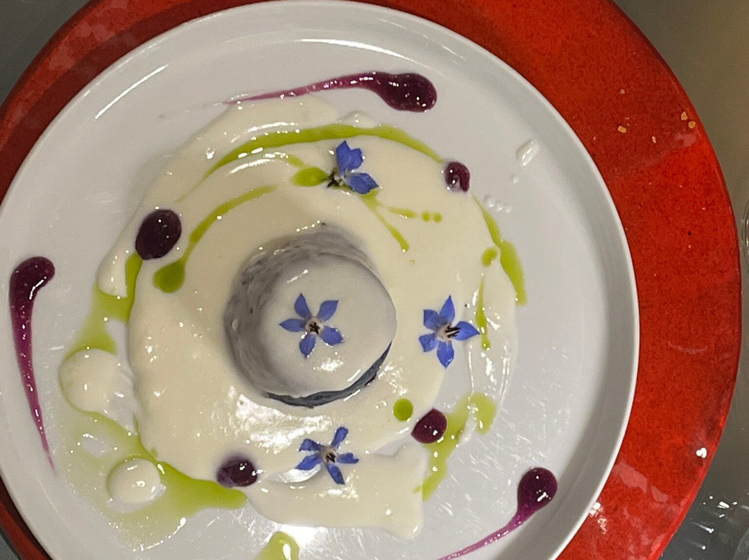 阿尔玛酒店主图