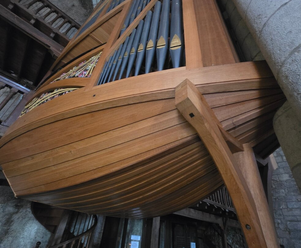 Basilique St-Sauveur-罗卡马杜尔必去景点