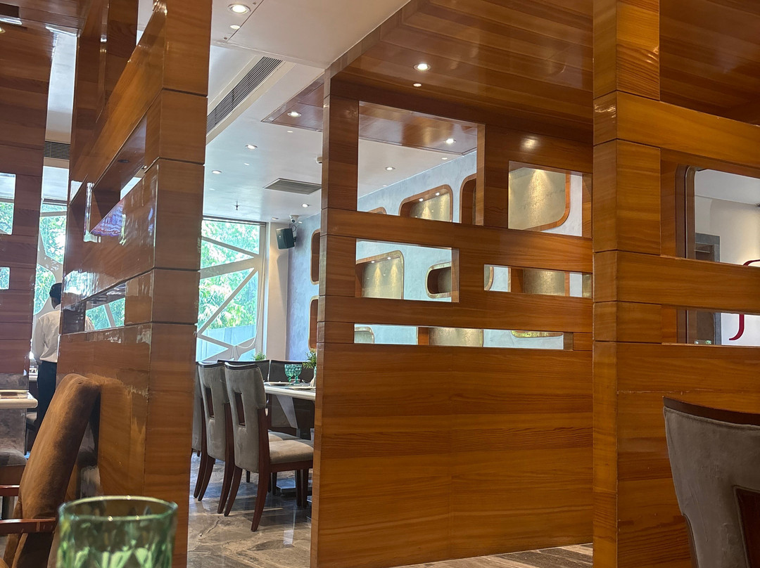 坎普尔水晶雷珍塔中央酒店主图