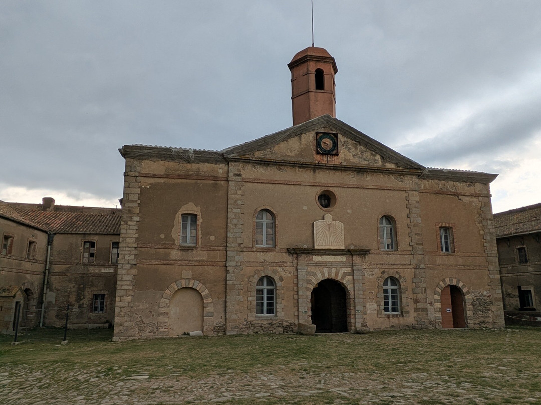 Fort de Bellegarde-Le Perthus必去景点