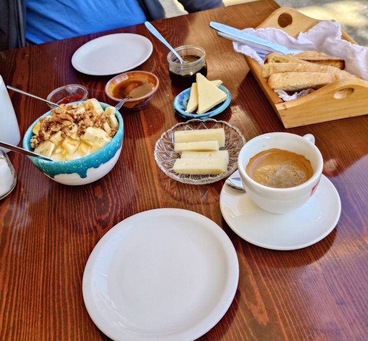 Pachnes Bed and Breakfast-旅行者