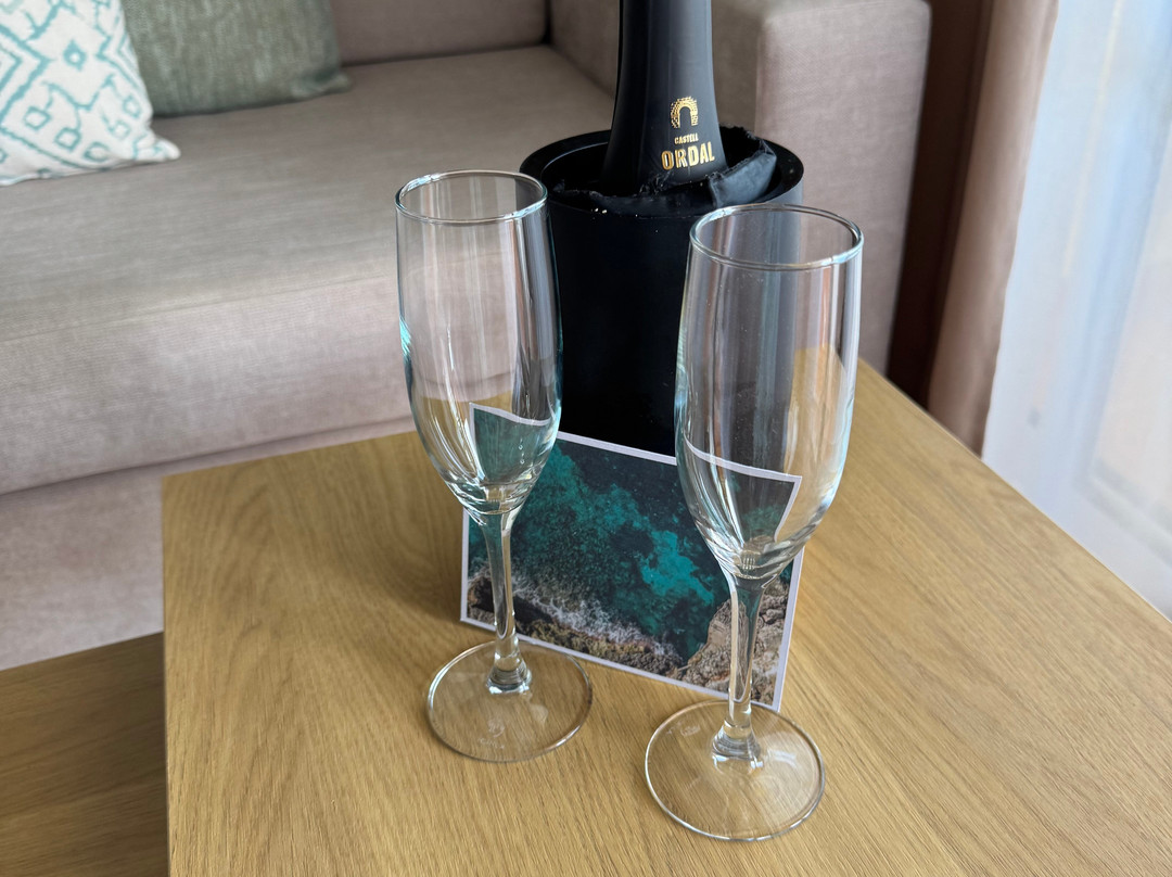 伊波罗之星太阳花园精选套房酒店-限成人主图