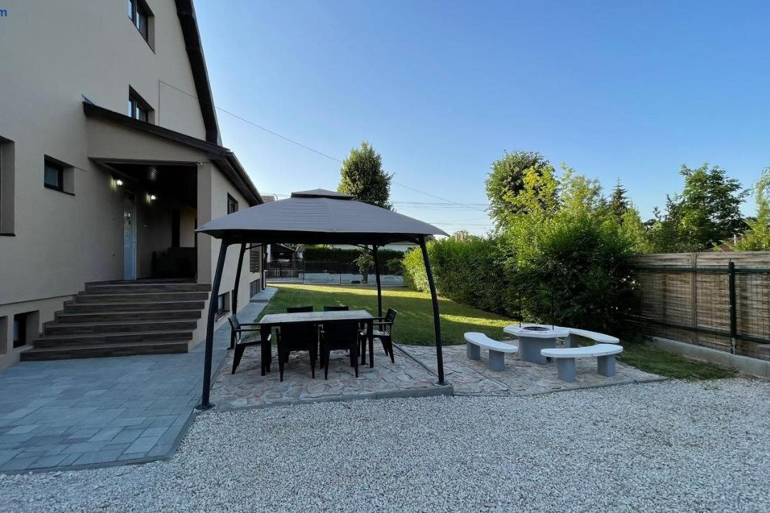 City Apartmanhaz Balatonfoldvar