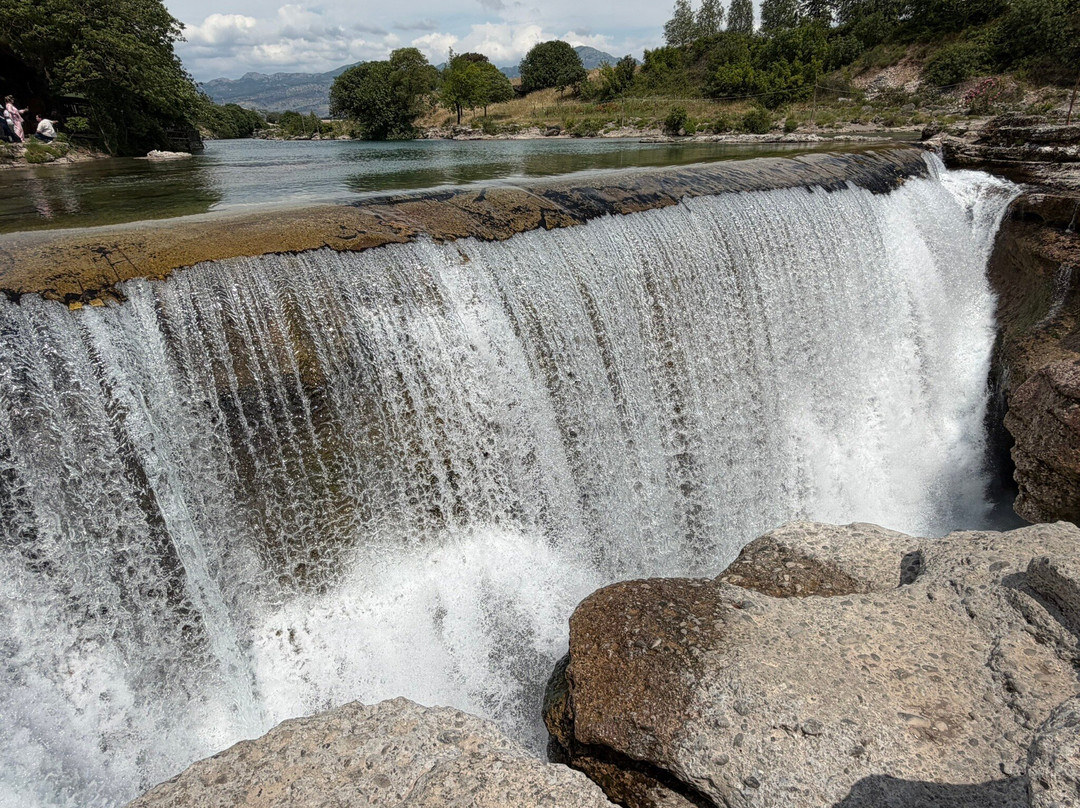 Waterfall Niagara-波德戈里察必去景点