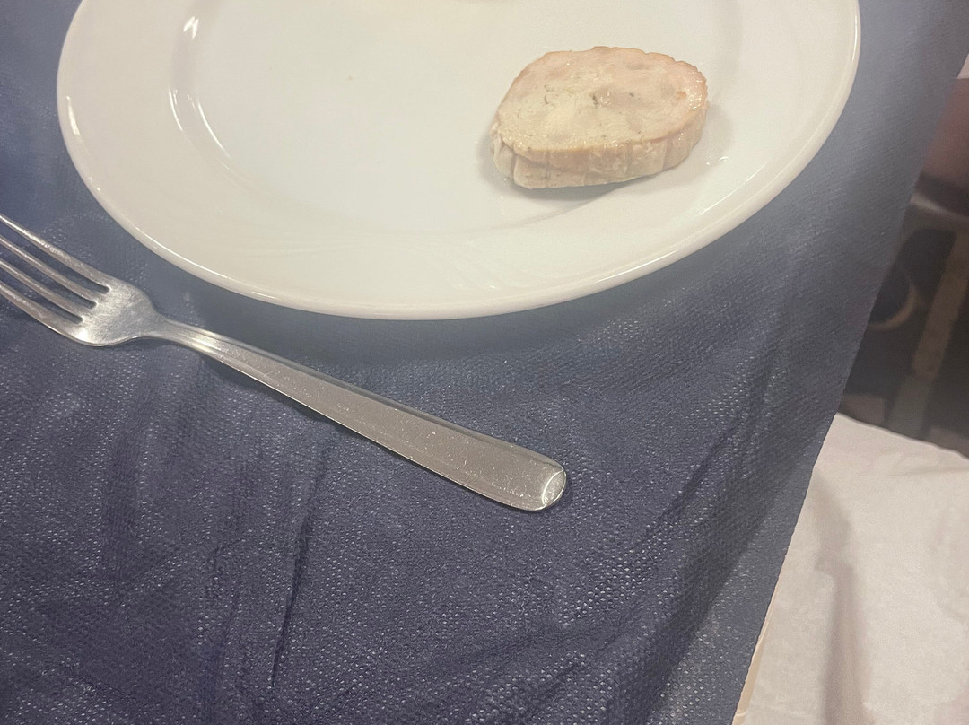 布鲁村酒店主图