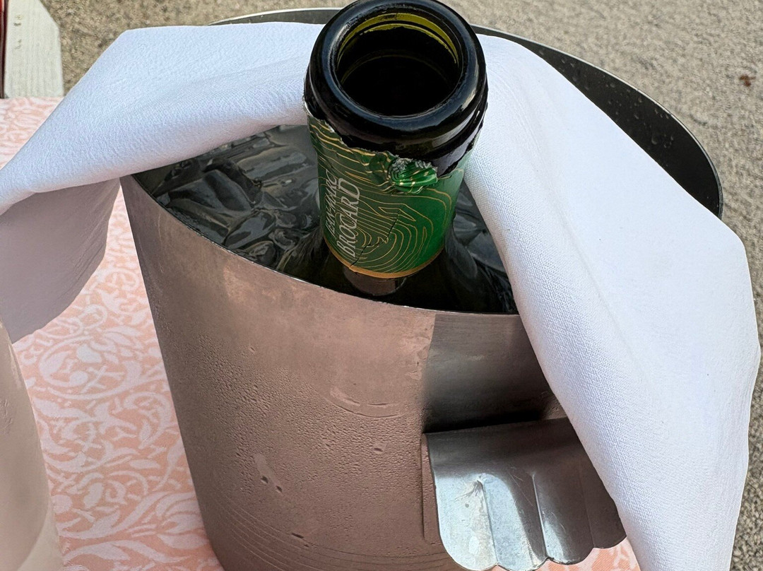 阿尔城堡酒店主图