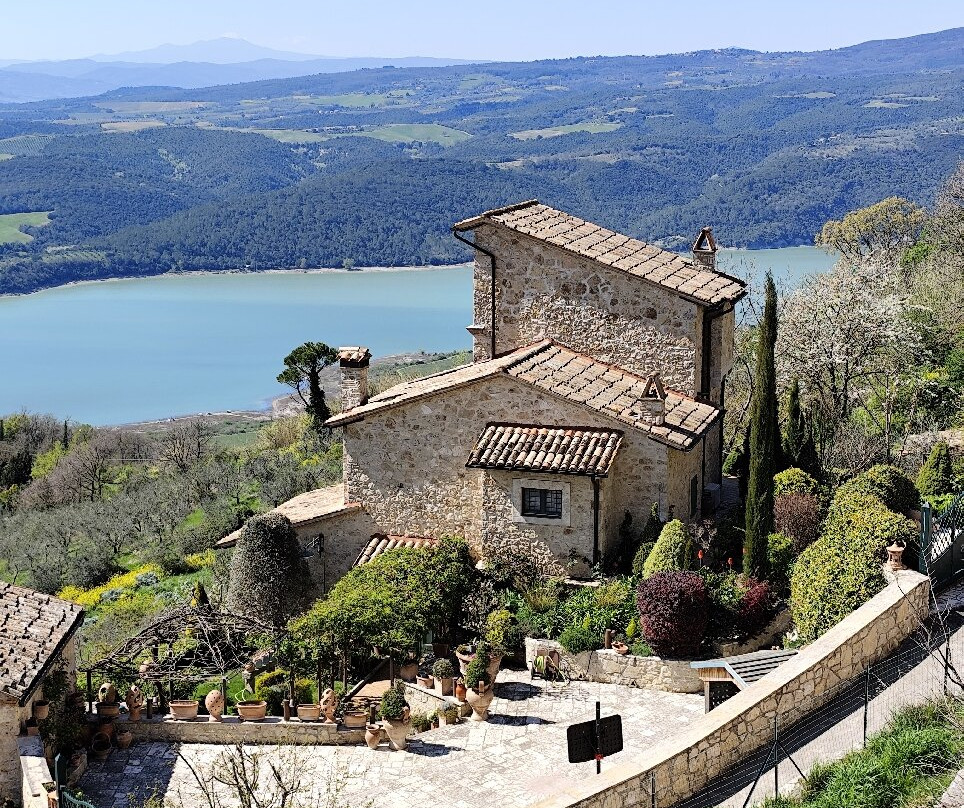 Centro Storico-Civitella del Lago必去景点