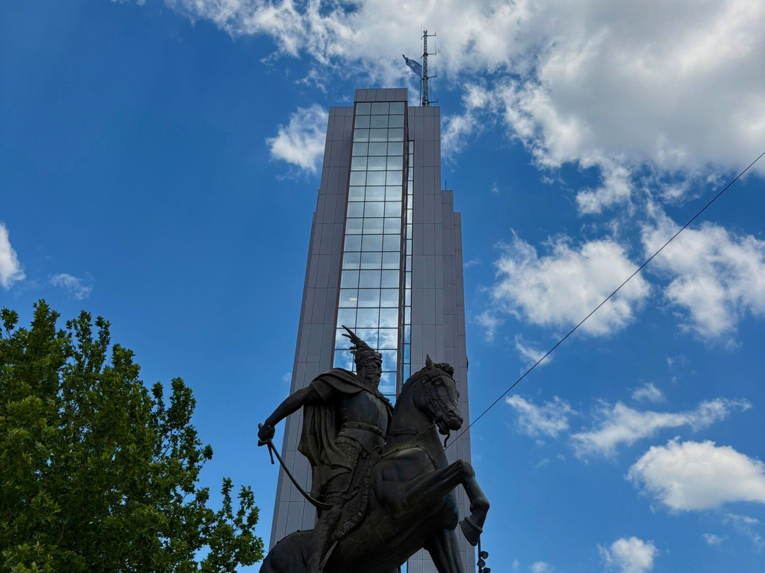 Skanderbeg statue-普里什蒂纳必去景点