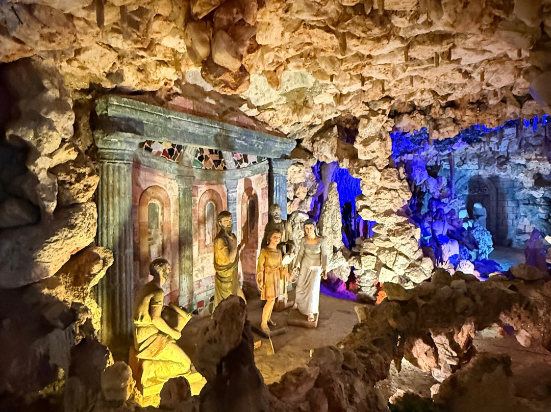Crystal Shrine Grotto-孟菲斯必去景点