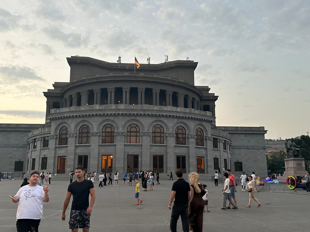 The Armenian National Academic Theater of Opera and Ballet named after Alexander Spendiaryan-埃里温必去景点