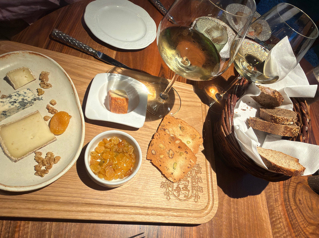 鲁尼跳马城堡酒店主图