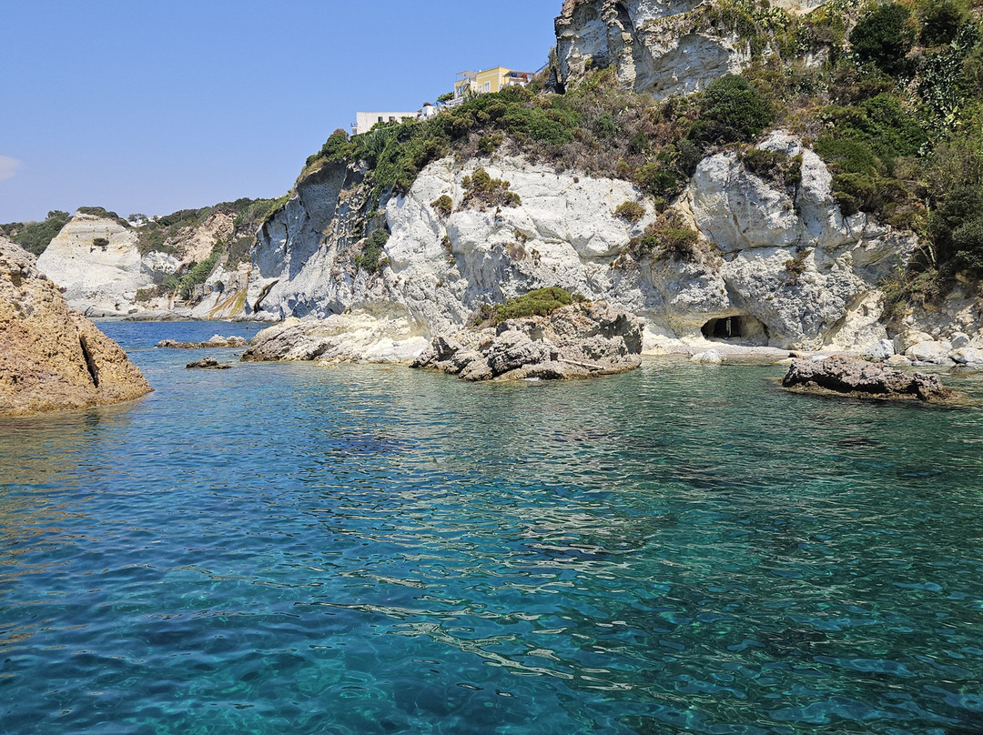 Il Fauno - Motobarca-Ponza Island必去景点