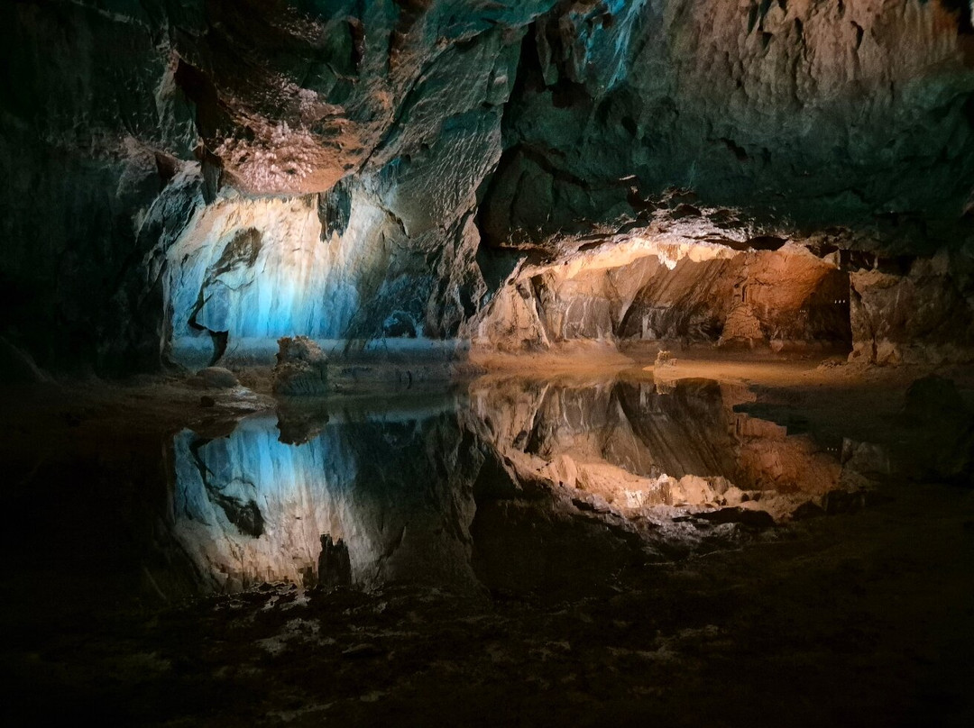Grotte de Lombrives-Ussat必去景点