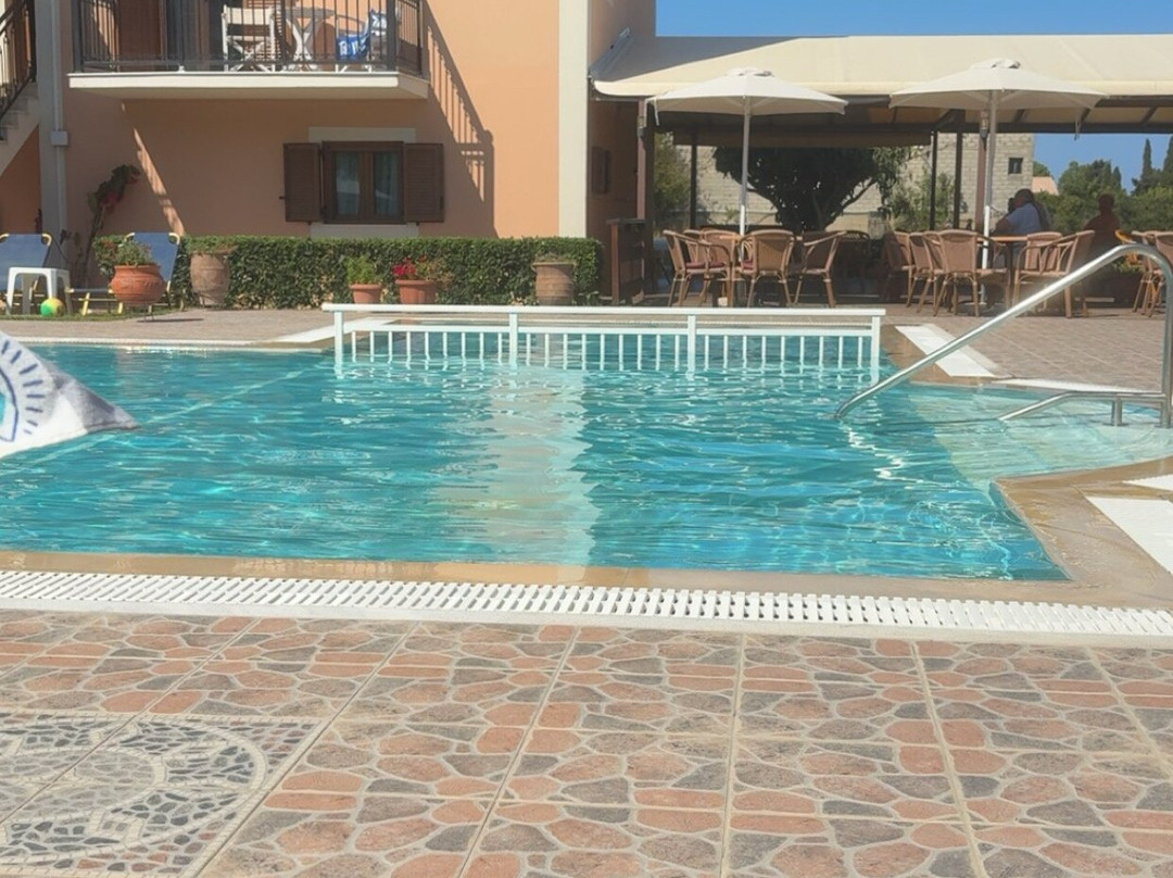 Nadolia Apartments主图