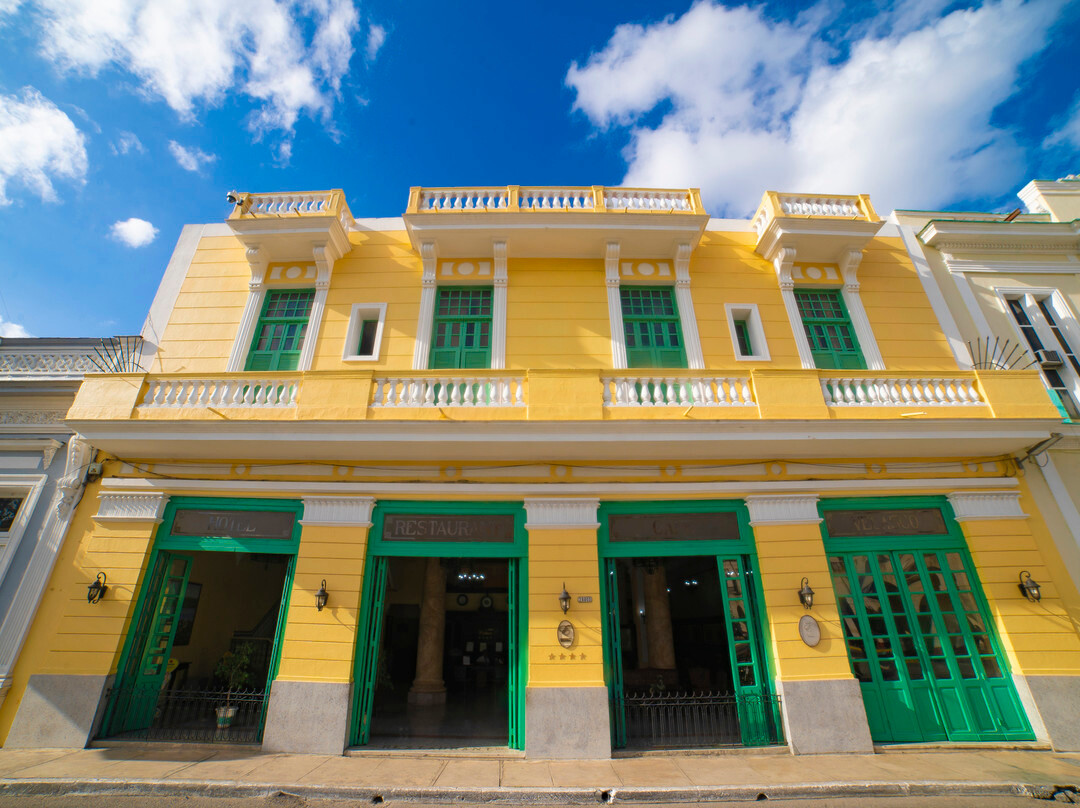 马坦萨斯酒店住宿-Hoteles E Velasco Louvre