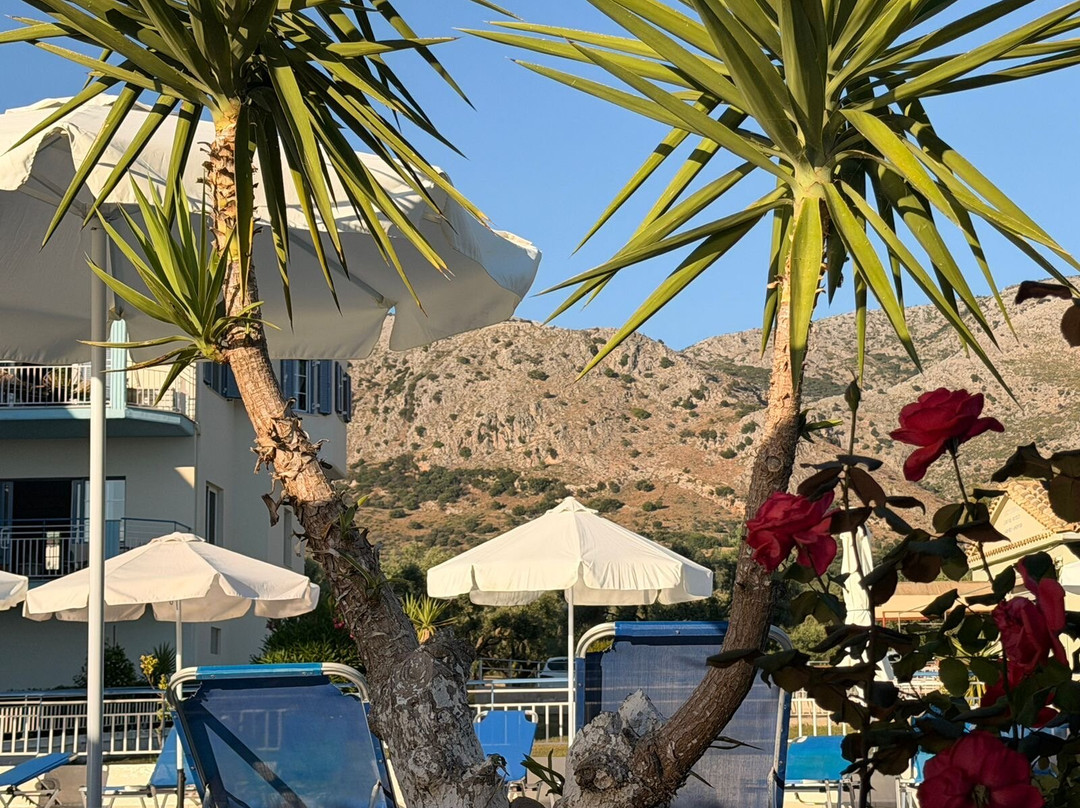 Cliff Bay Hotel by GHH主图