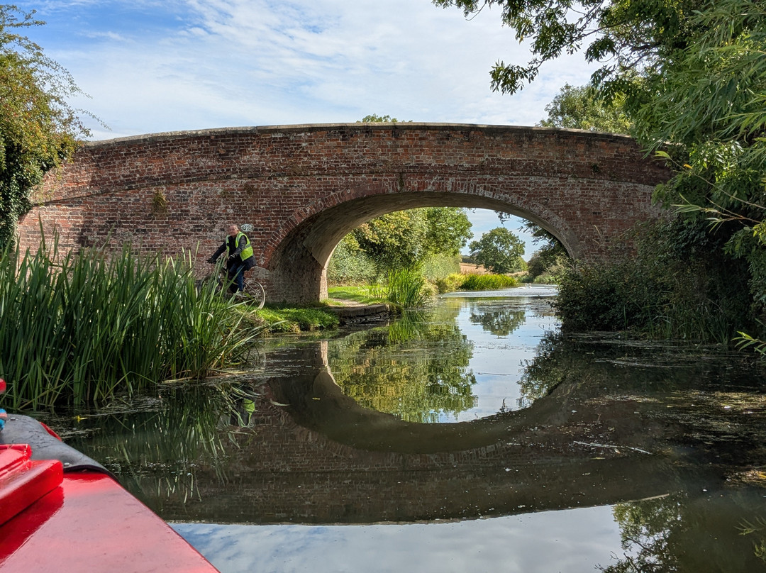 Grantham Canal Three Shires Boat Trips-Woolsthorpe by Belvoir必去景点